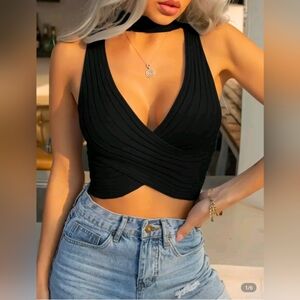 Women's Black Stretchy Crop Top